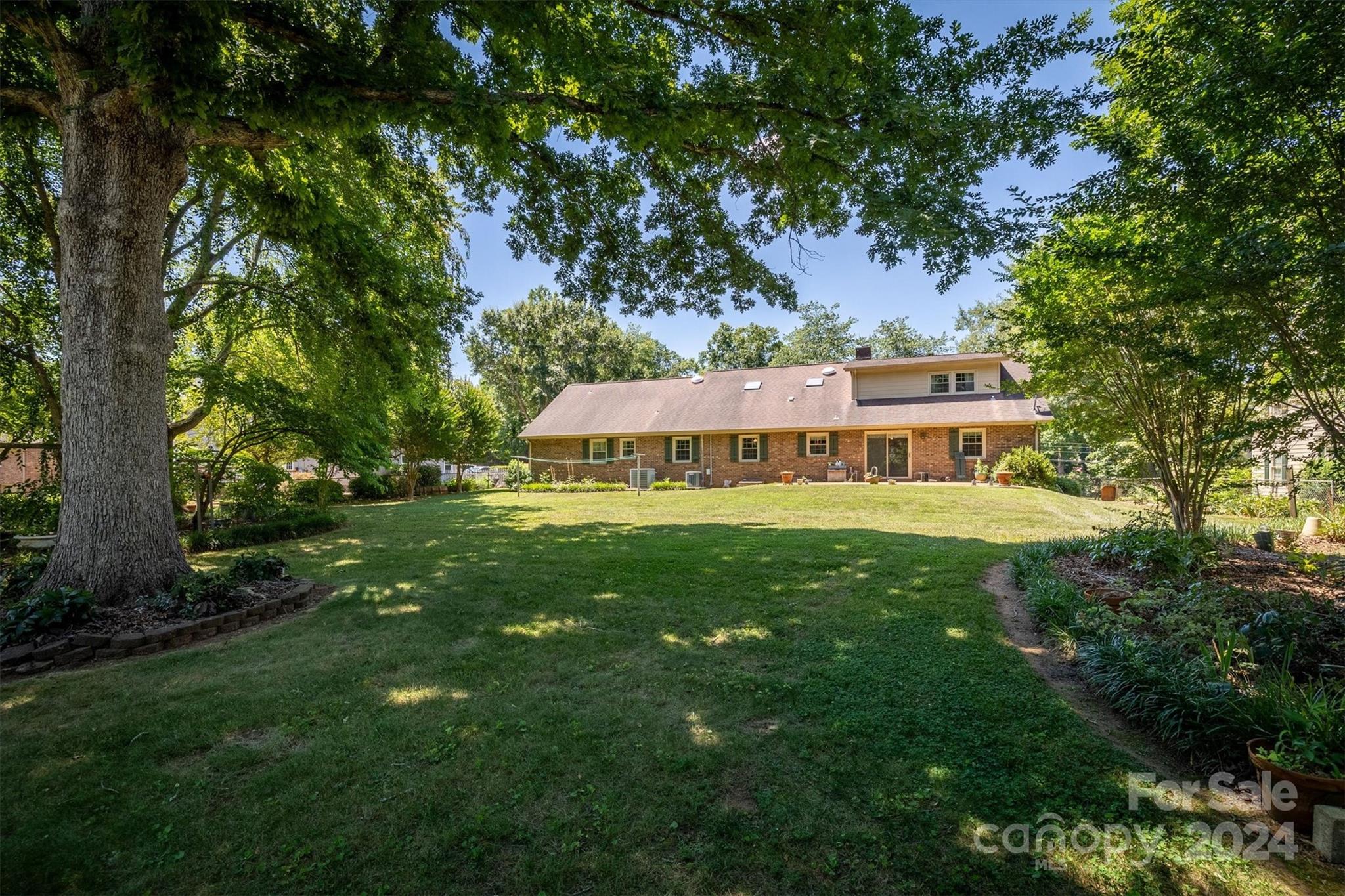 Pitts Park - Residential