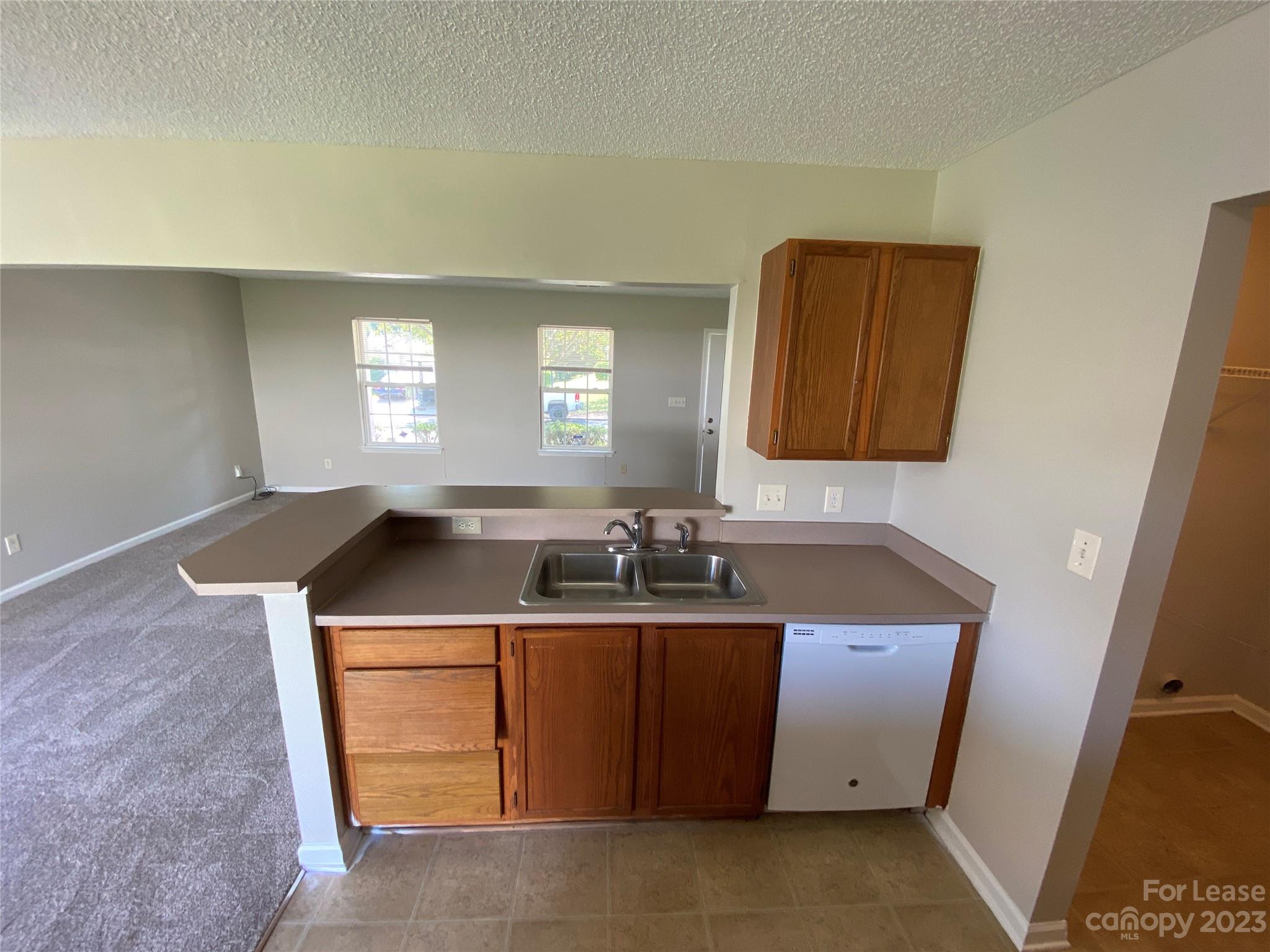 Stewarts Crossing - Residential Lease