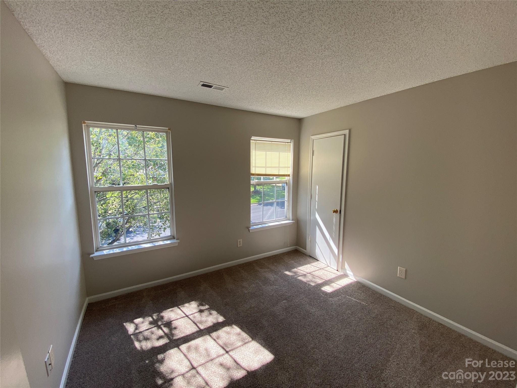 Stewarts Crossing - Residential Lease