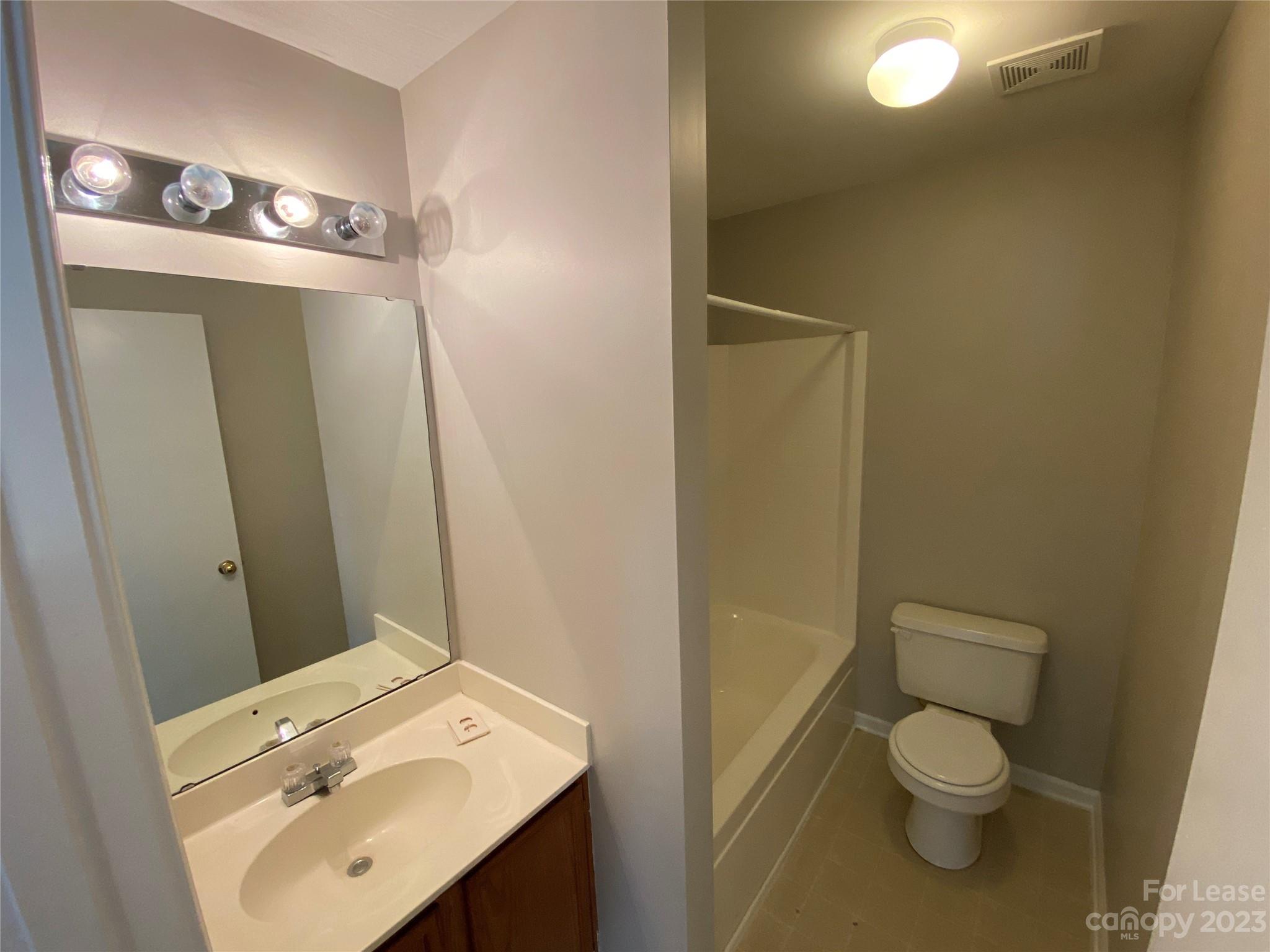 Stewarts Crossing - Residential Lease