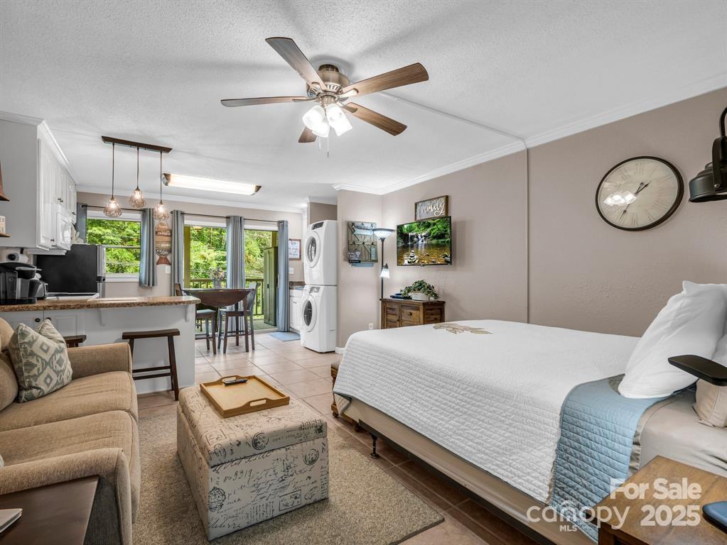 160 Whitney Boulevard