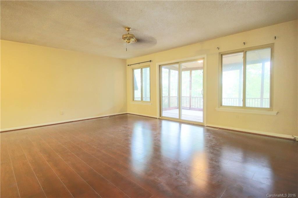 Tega Cay - Residential