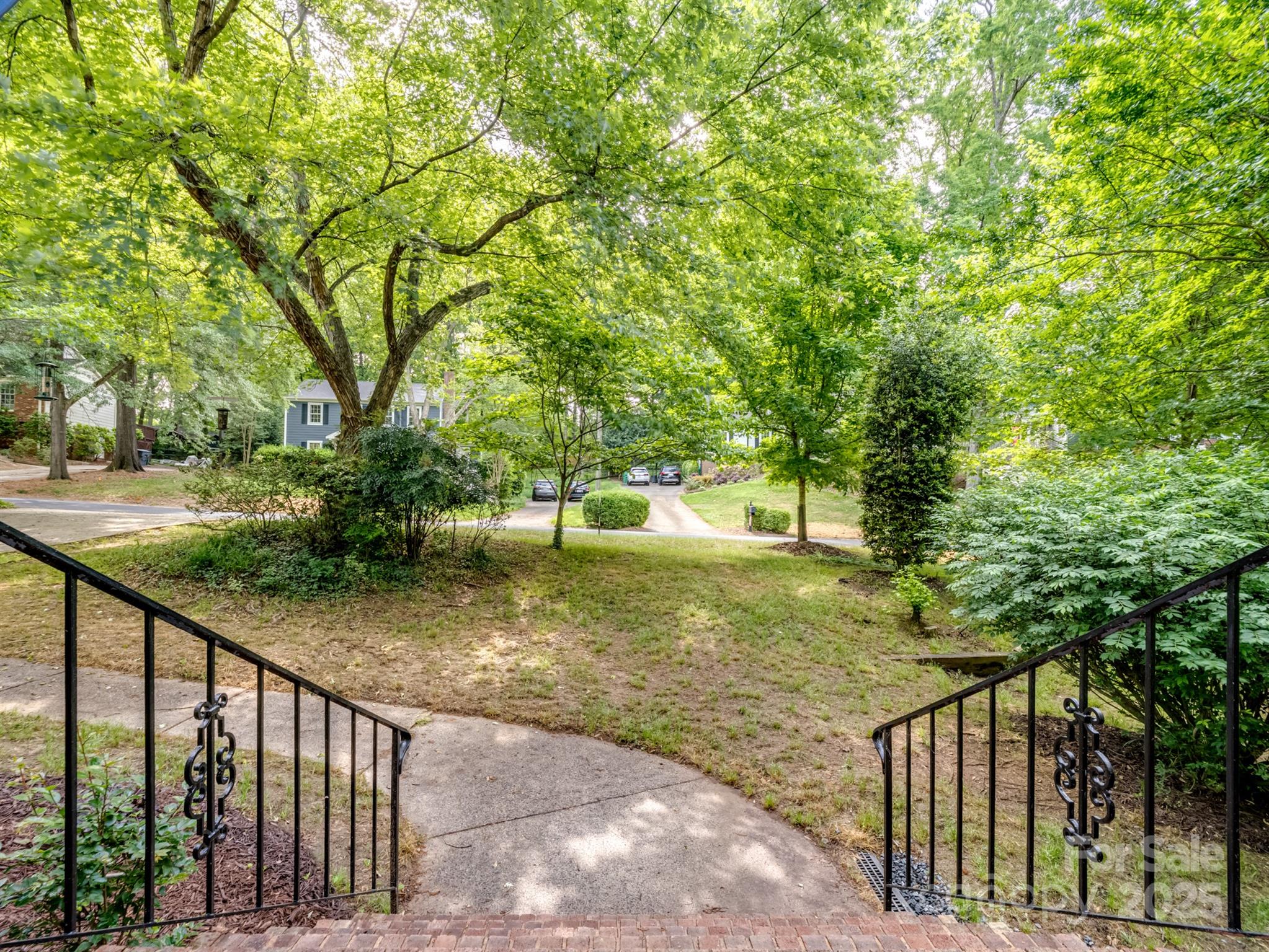 2731 Creekbed Lane