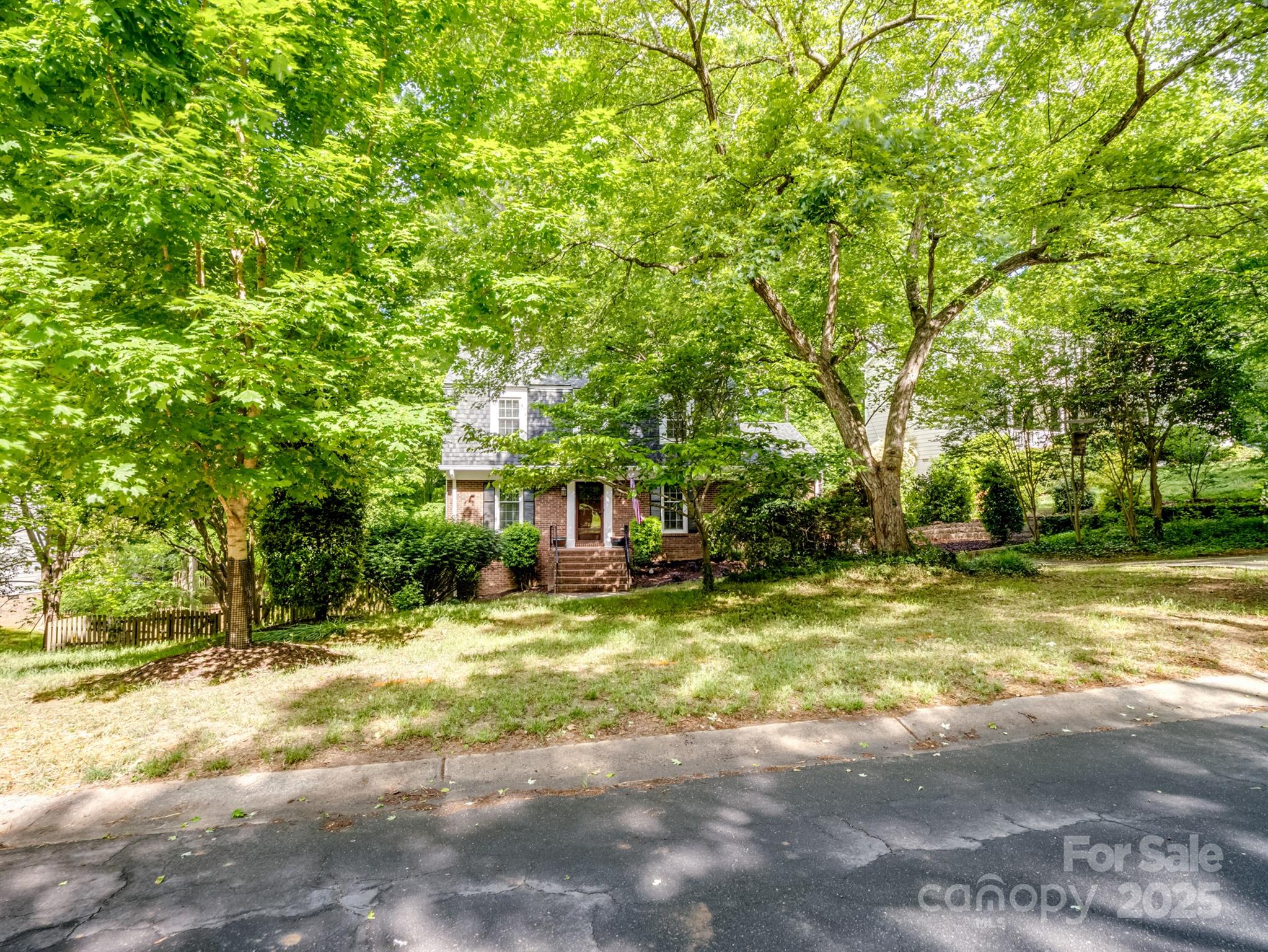 2731 Creekbed Lane