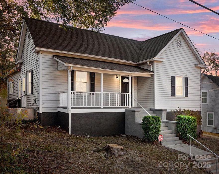 Updated 2 bed 2 bath bungalow with flex room/office. Hardwood floors in bedrooms. Vinyl windows. Electric HVAC/Gas Water Heater. Stove/fridge/dishwasher/microwave. Good sized bedrooms. Relaxing deck with huge backyard partially fenced for privacy.

Info/qualifications: Monthly gross income 3 time the rent. Good rental history we can verify for last 18 months. Credit score at least 625. No serious criminal issues that show up on background check. Pets (1 cat and/or 1 small dog allowed) must be approved - no dangerous breeds allowed.

Ask about 6 or 9 month lease available