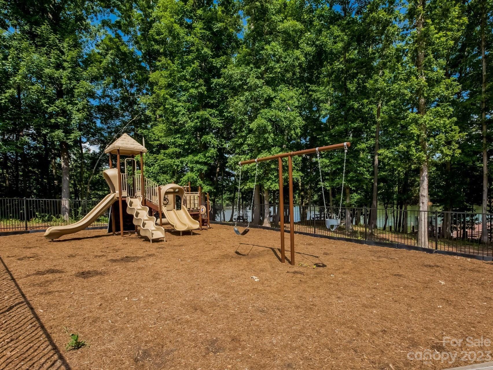 The Vineyards on Lake Wylie - Residential