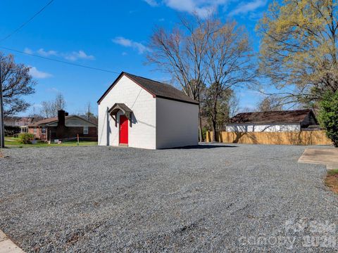 4620 Potter Road Matthews NC 28104