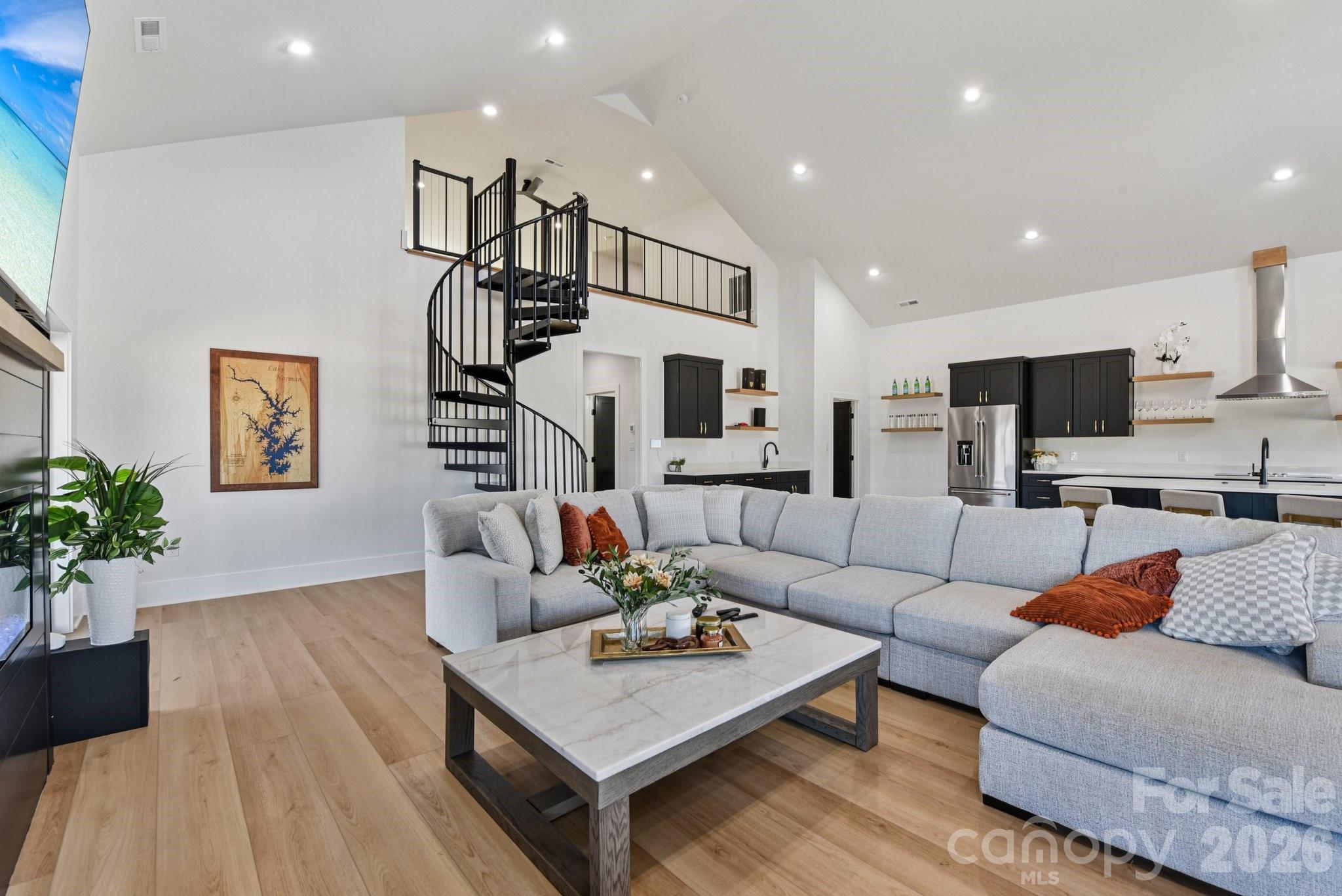 108 Winners Circle 5