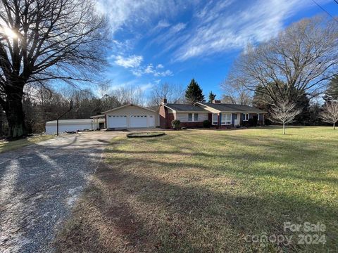 Single Family Residence in Vale NC 8179 Nc 10 Highway.jpg