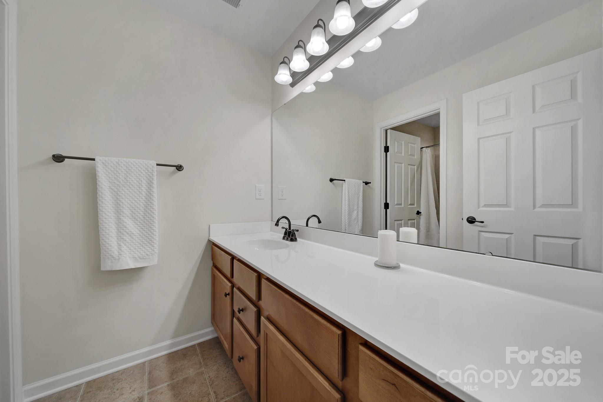 Lake Shore - Residential