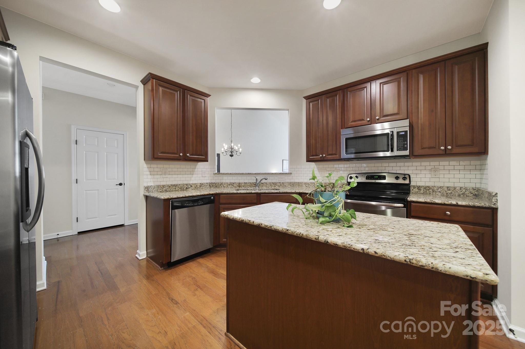 Lake Shore - Residential