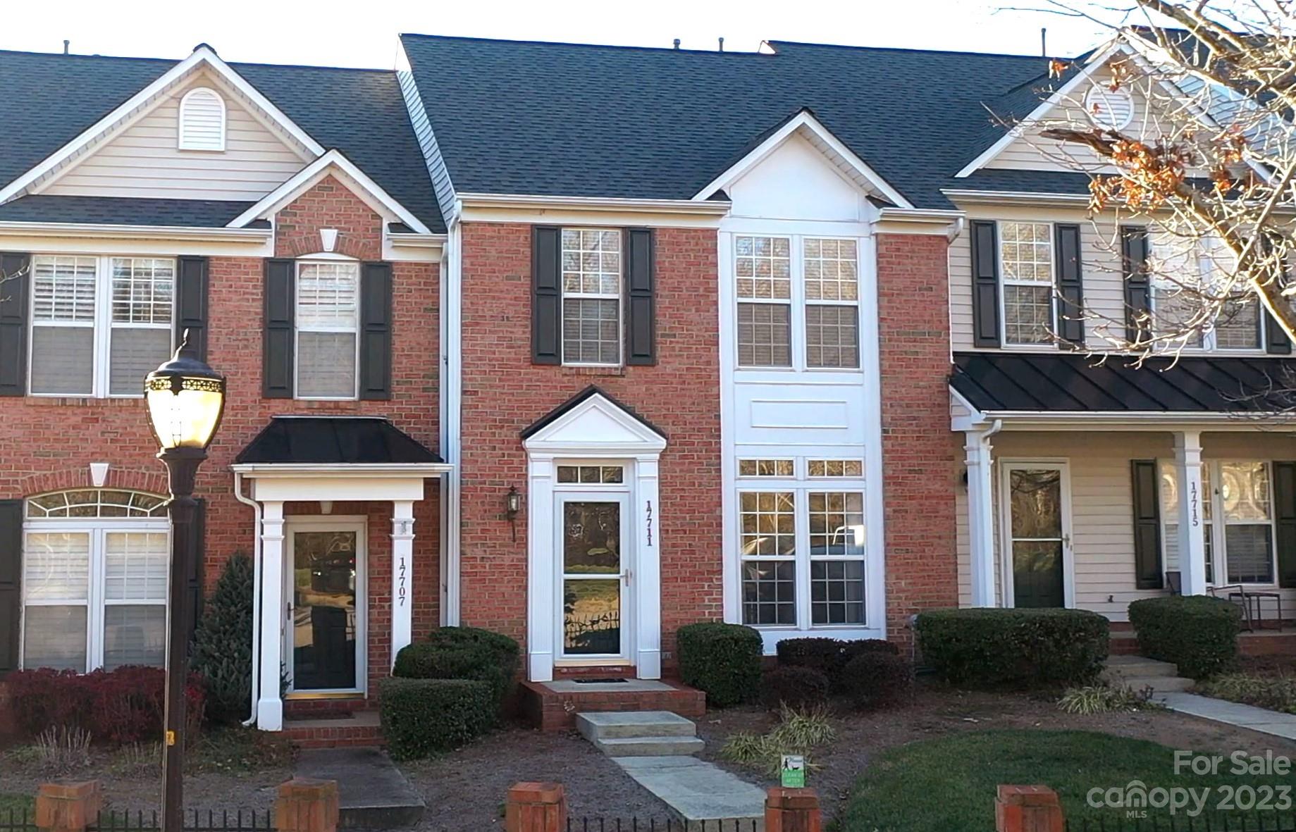 Oakhurst - Residential