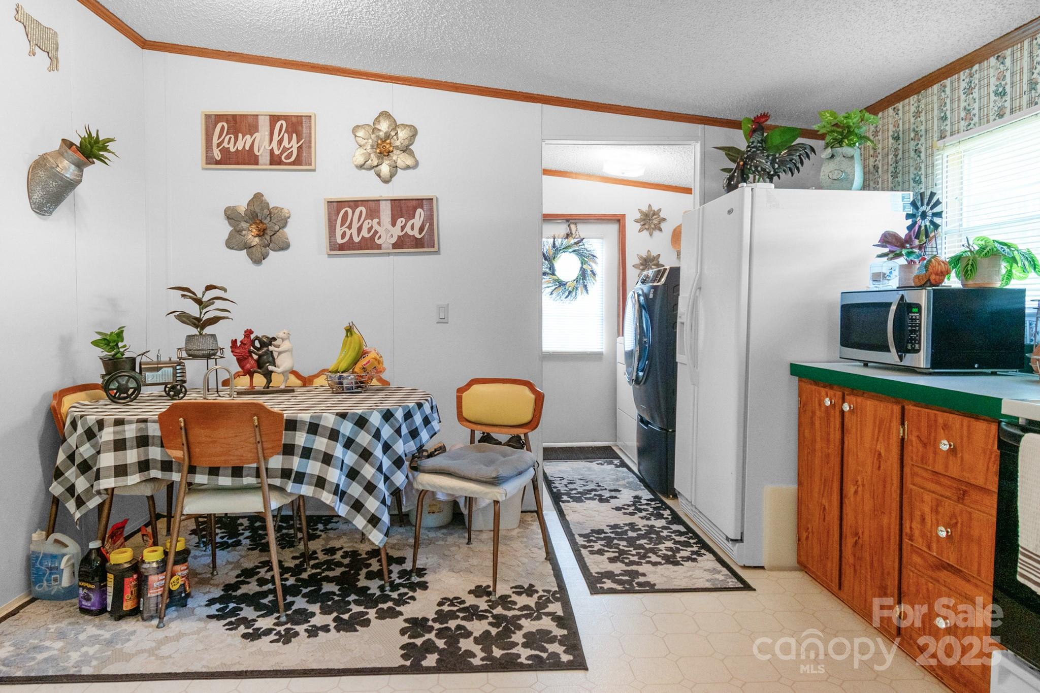 1827 Brown Road