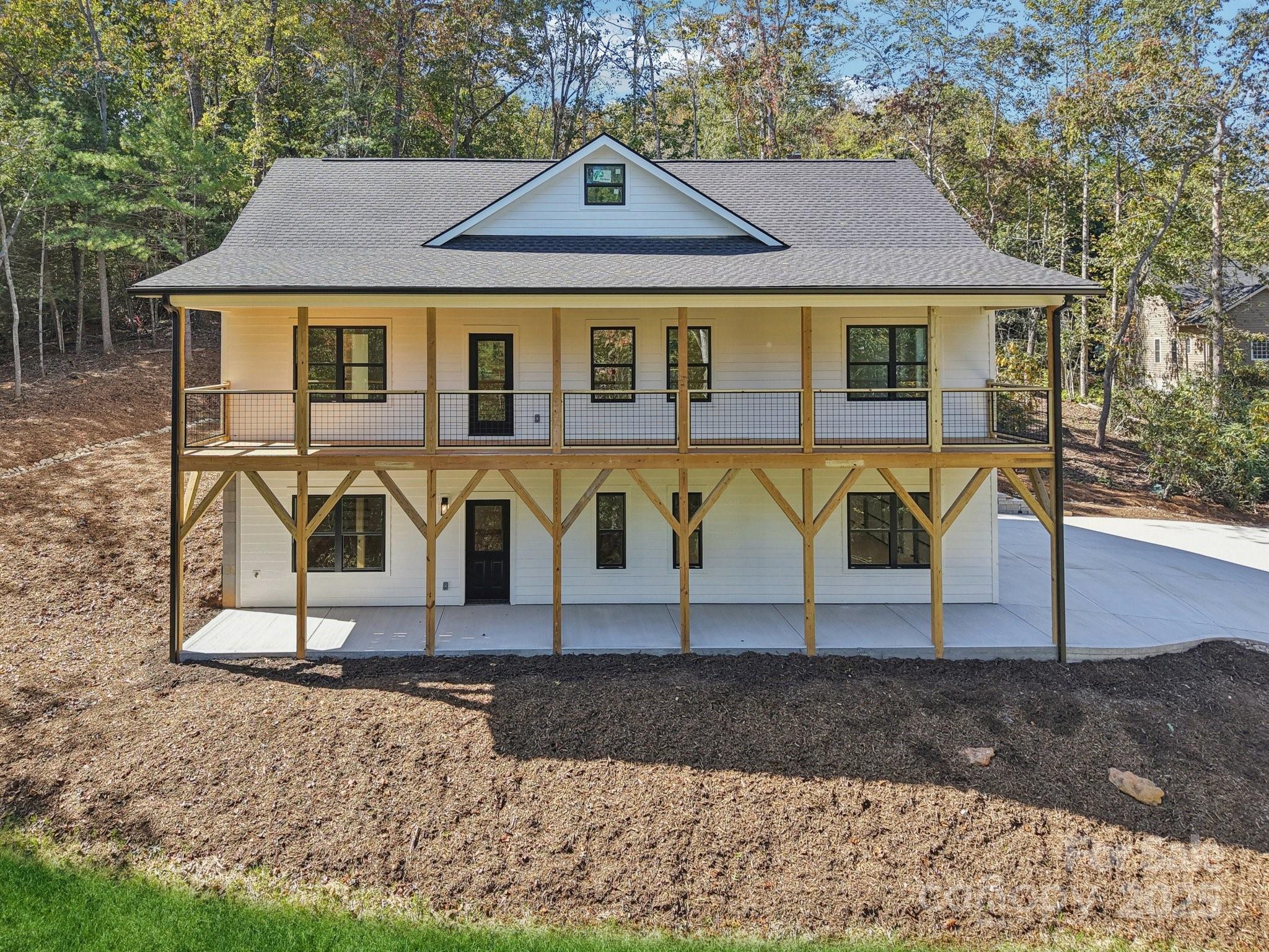 271 Greenstone Lane