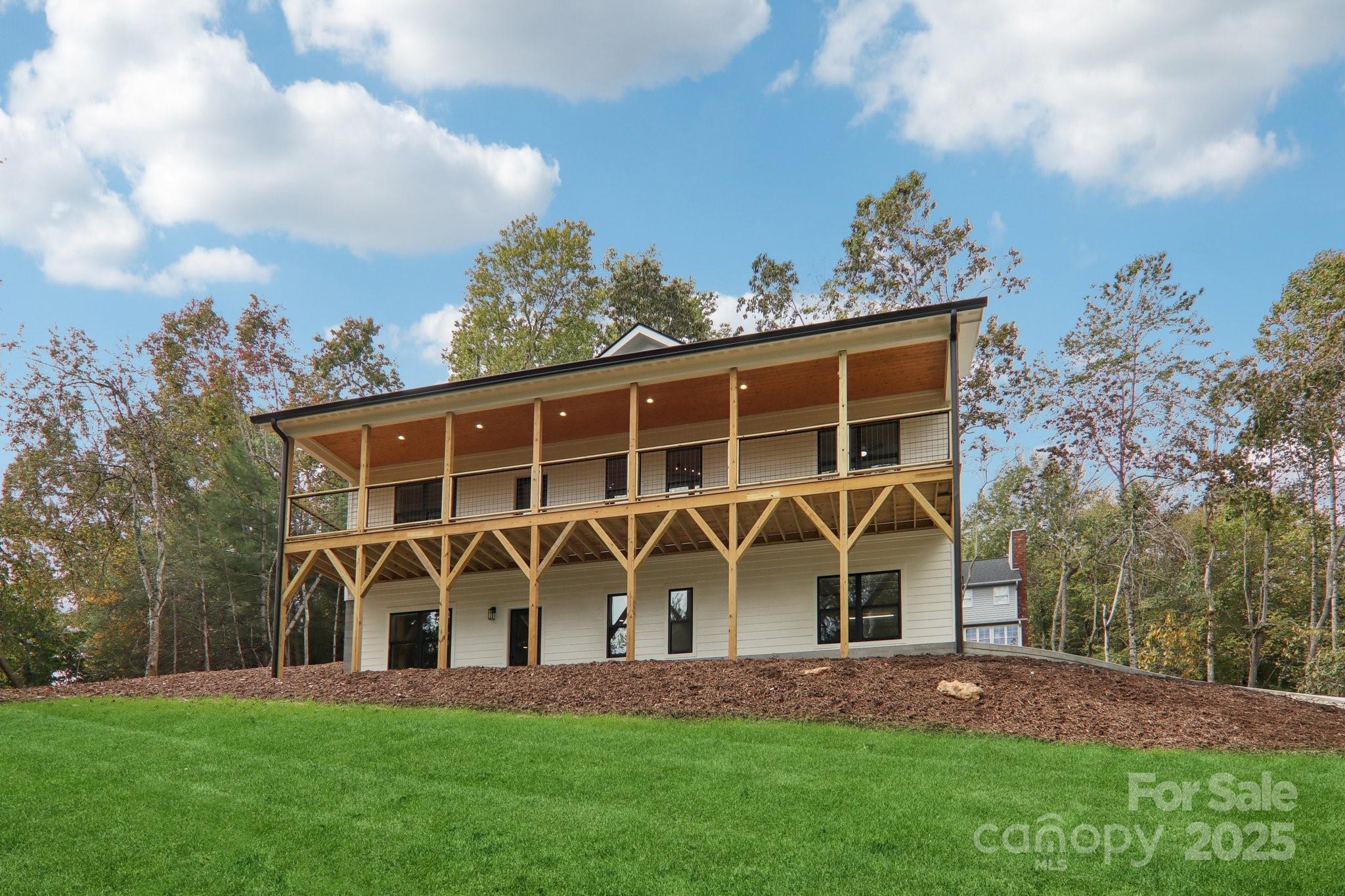 Mills Pointe - Residential