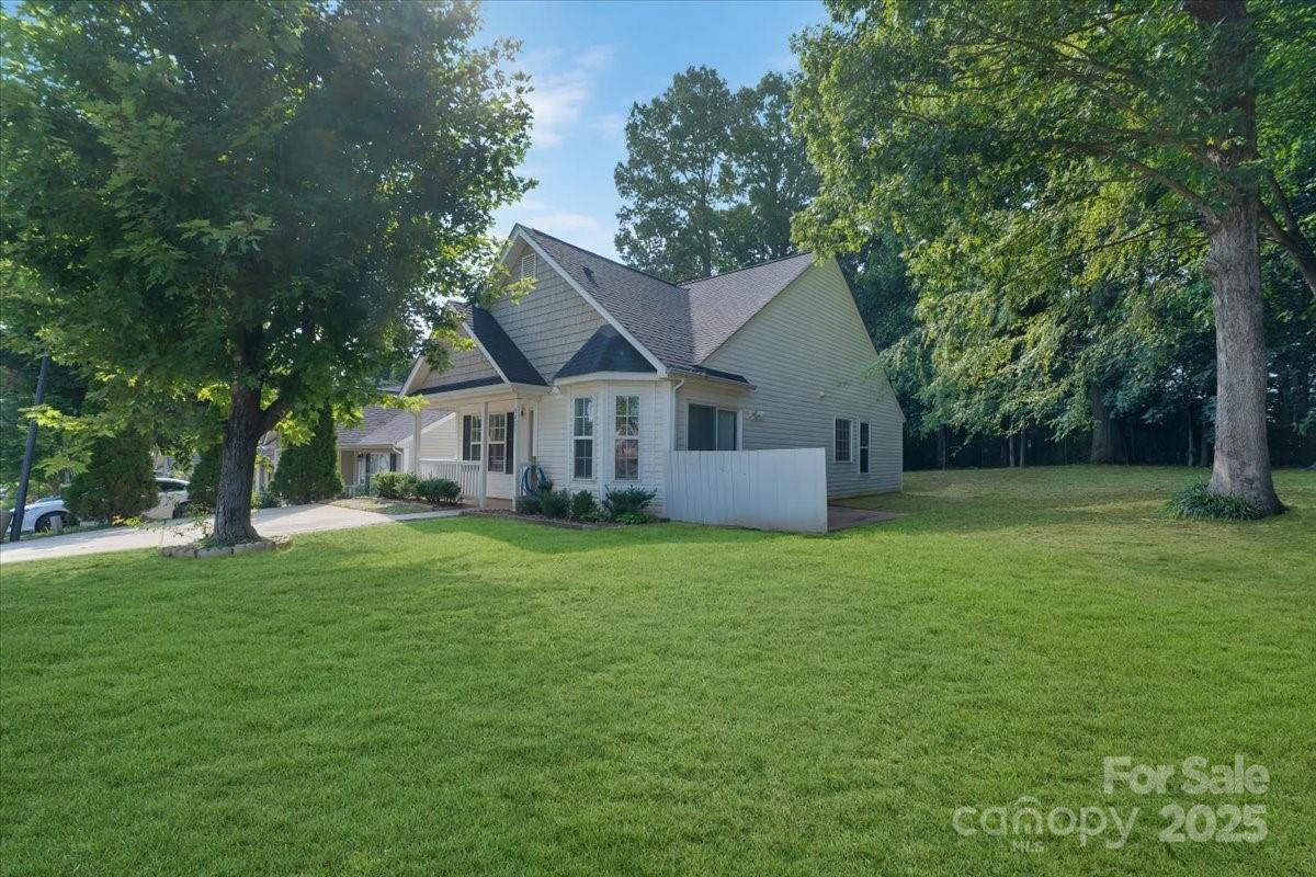 8421 Kings Creek Drive
