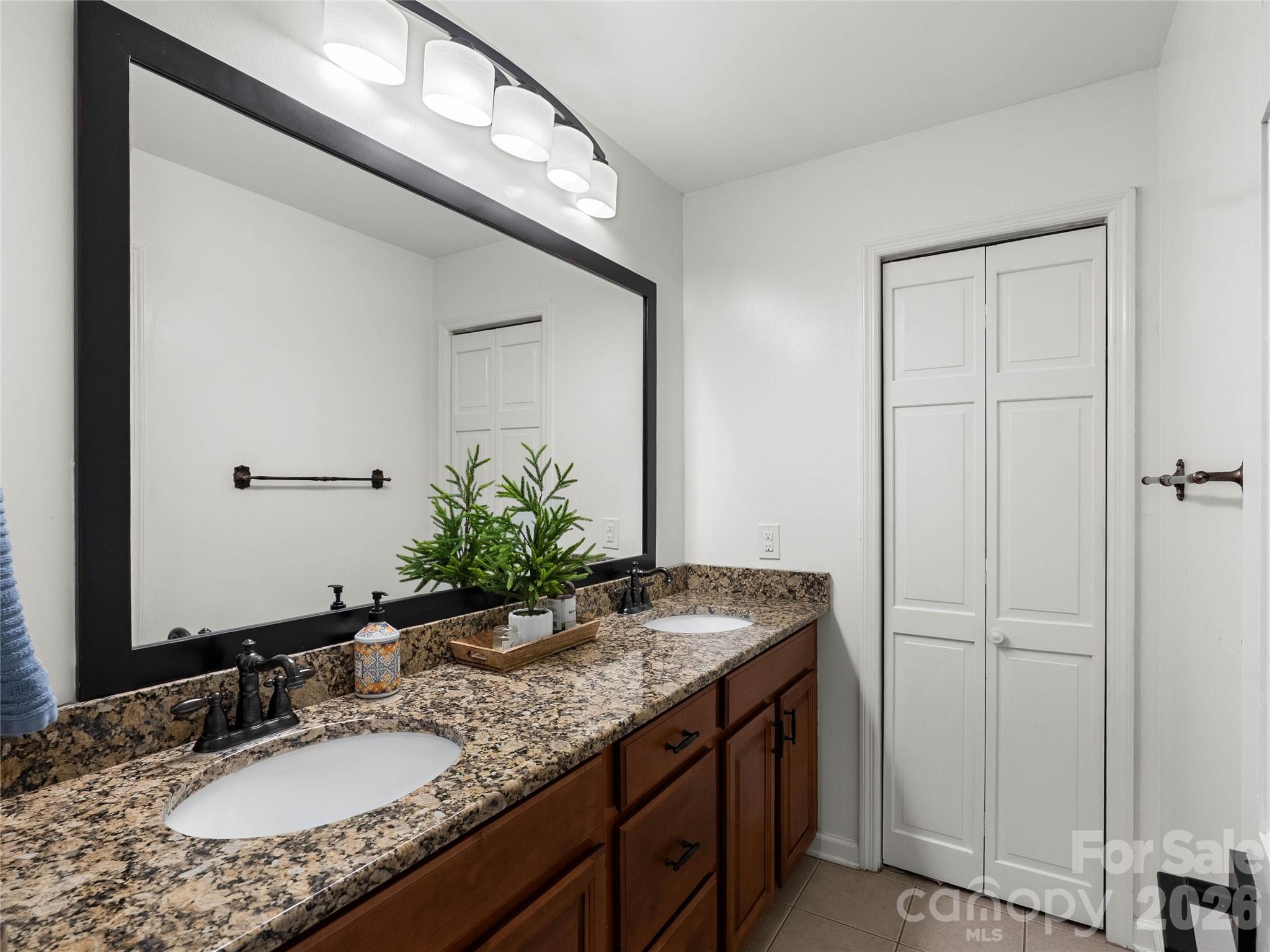 Poppy Slopes - Residential