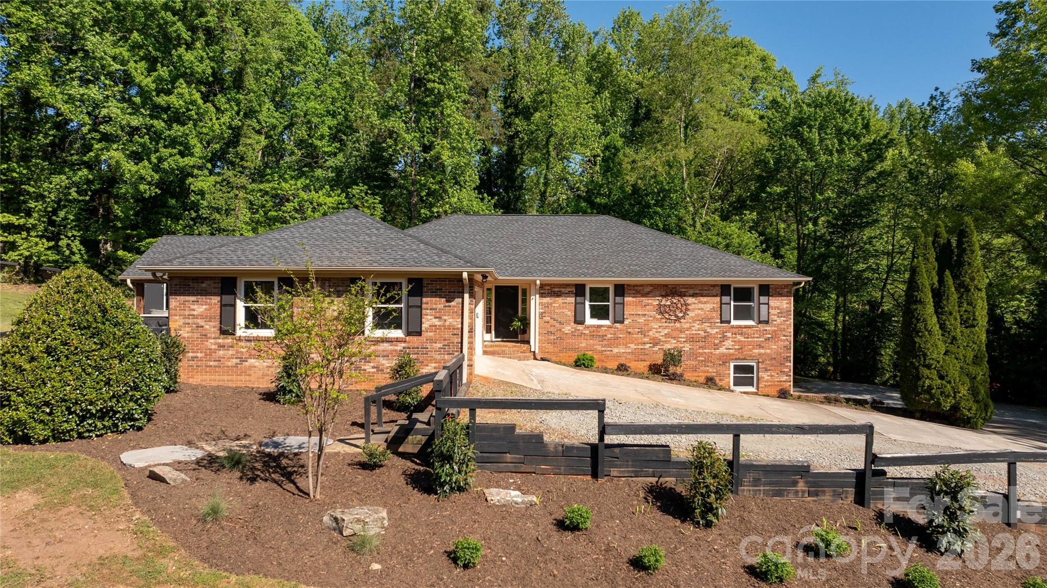 Poppy Slopes - Residential