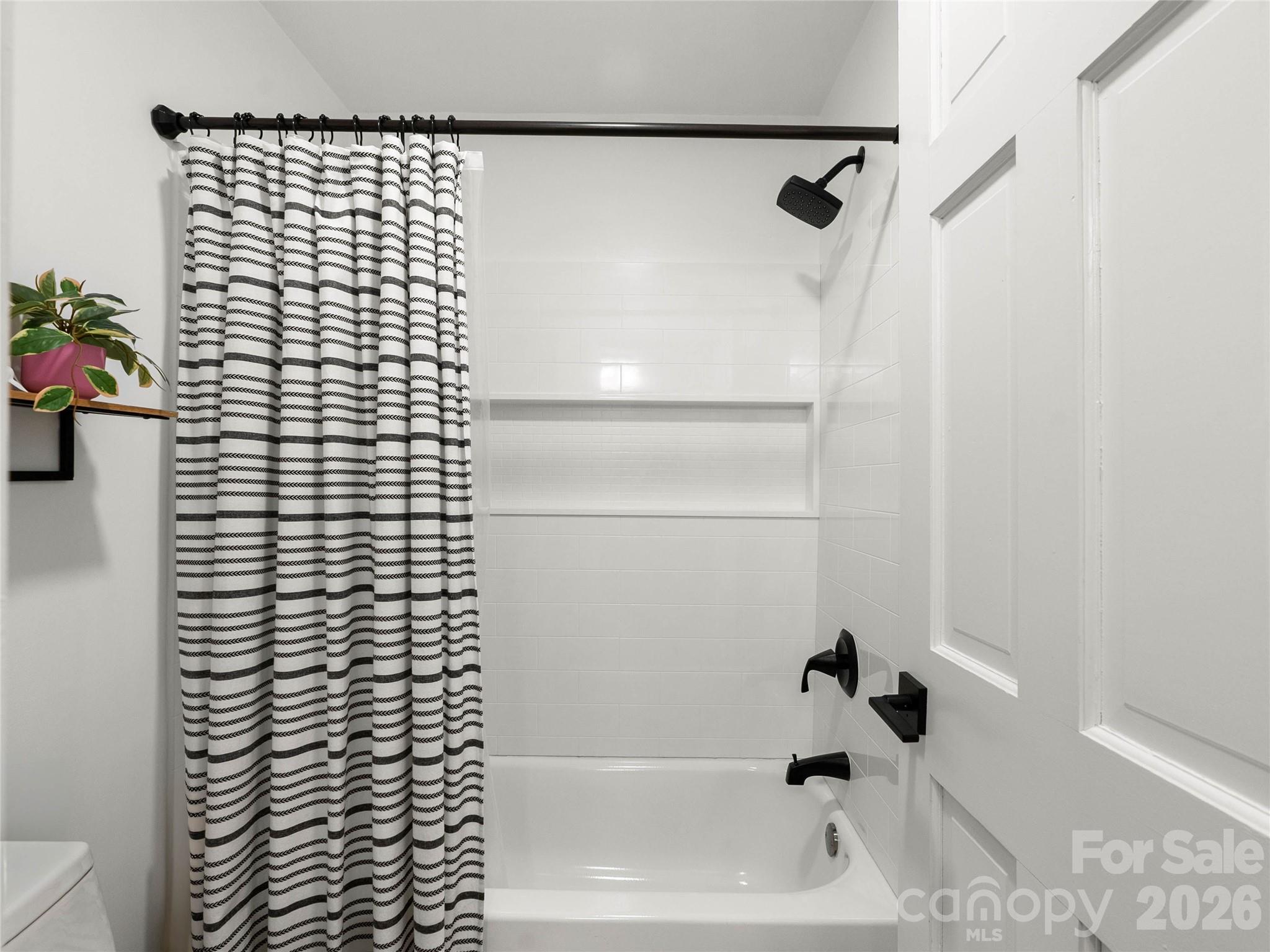 Poppy Slopes - Residential