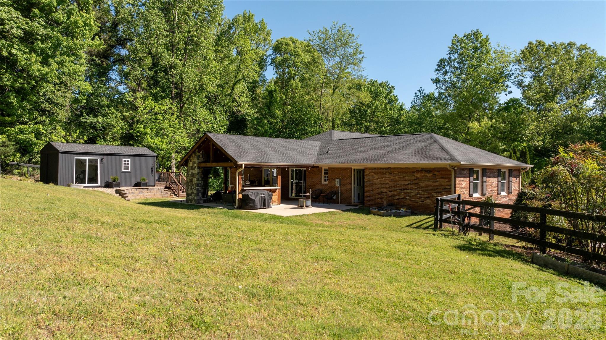 Poppy Slopes - Residential