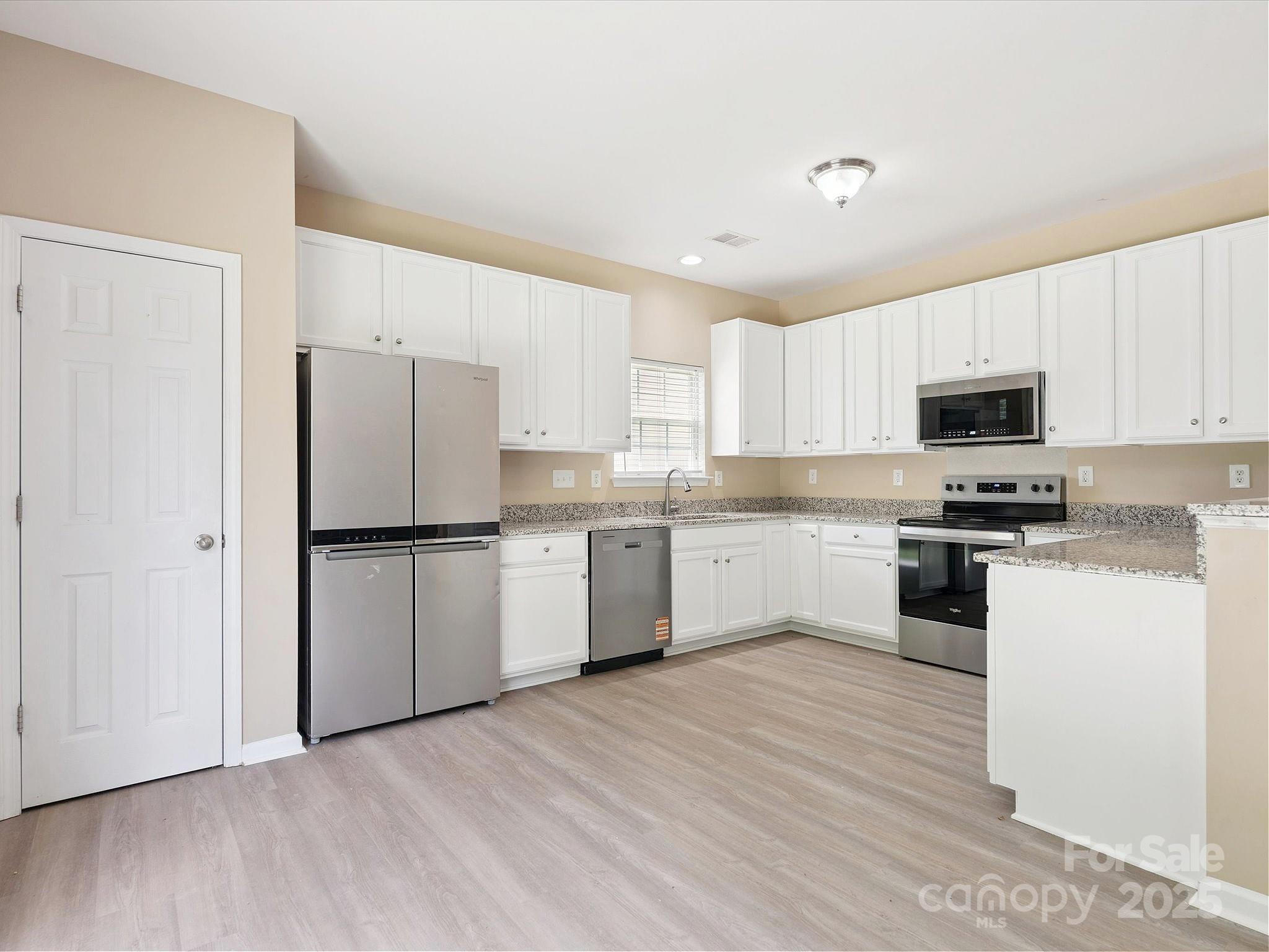 3043 Streamlet Way
