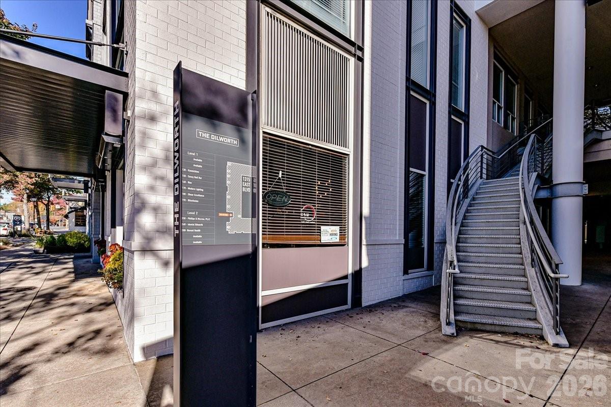 1315 East Boulevard 433