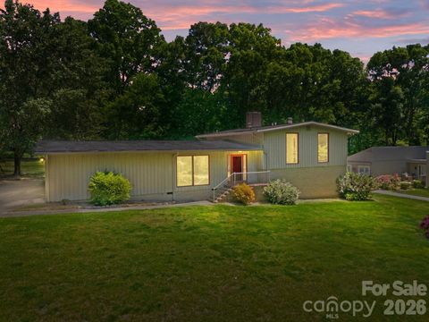 Photo of 110 Tall Pine Circle, Salisbury, NC 28147 (MLS # 4373879)