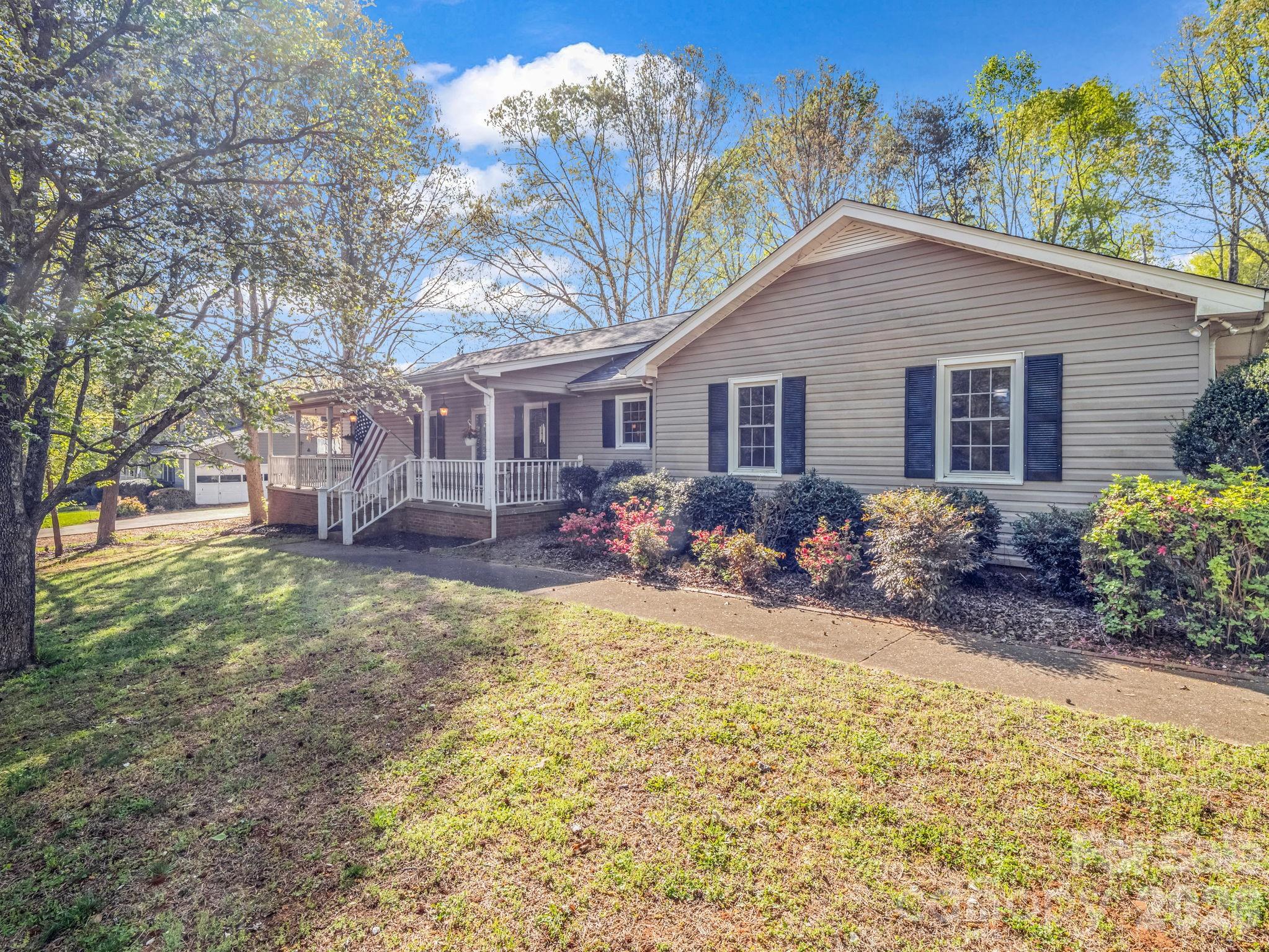 Holly Hills - Residential