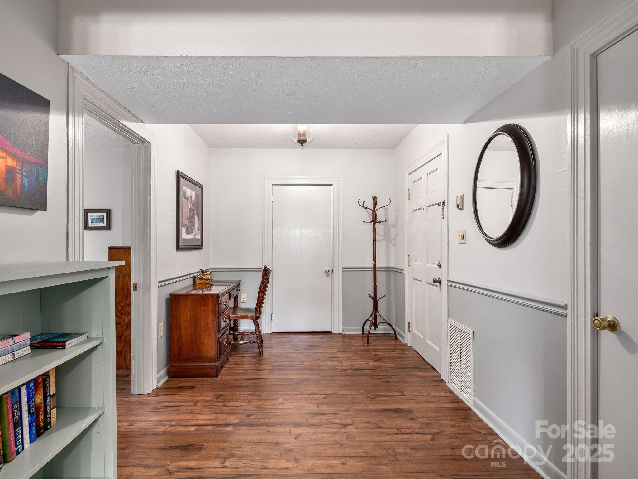 622 S Haywood Street 207