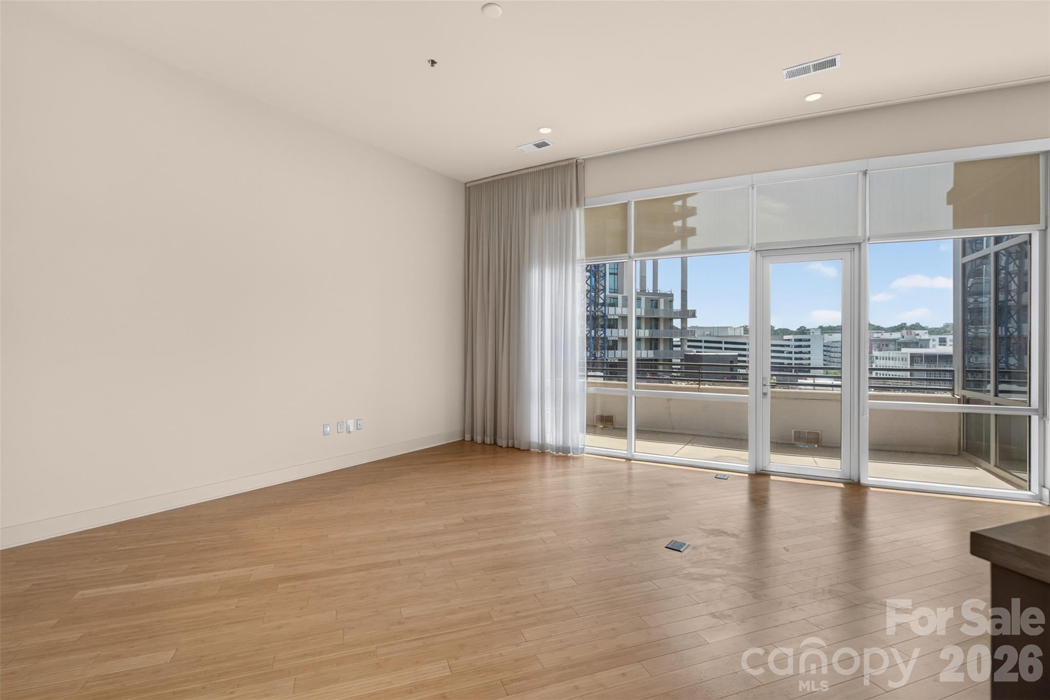 1133 Metropolitan Avenue 617