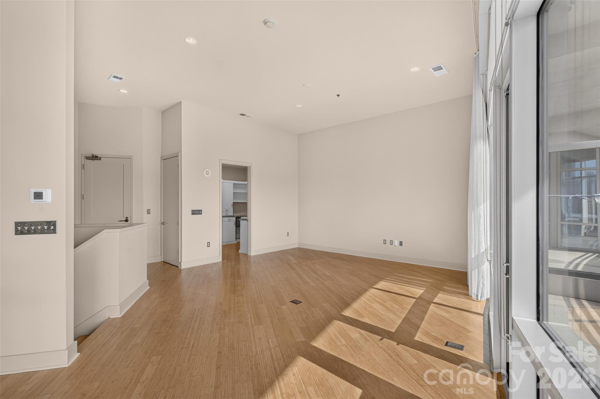 1133 Metropolitan Avenue 617