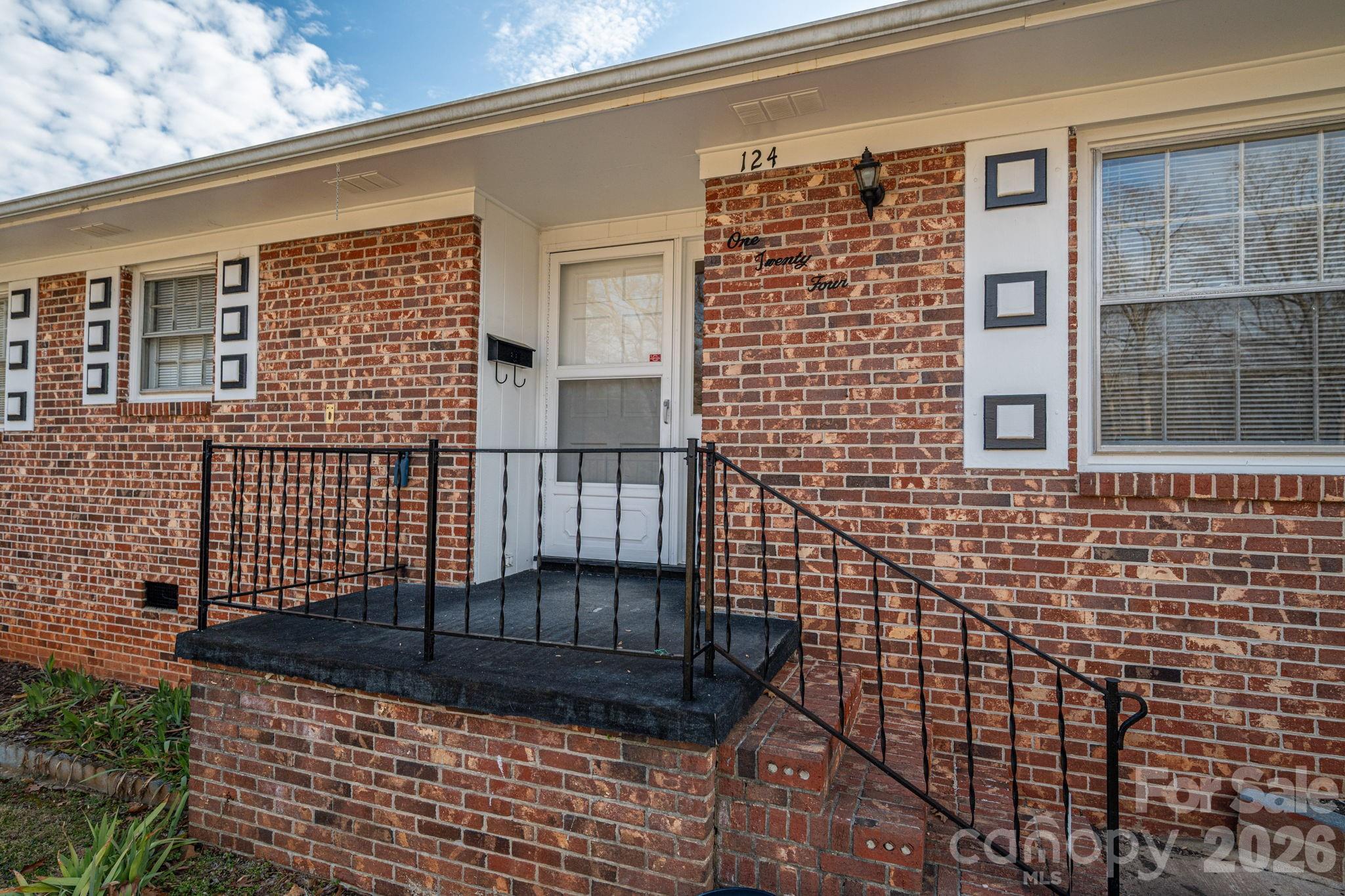 124 Burton Hills Circle