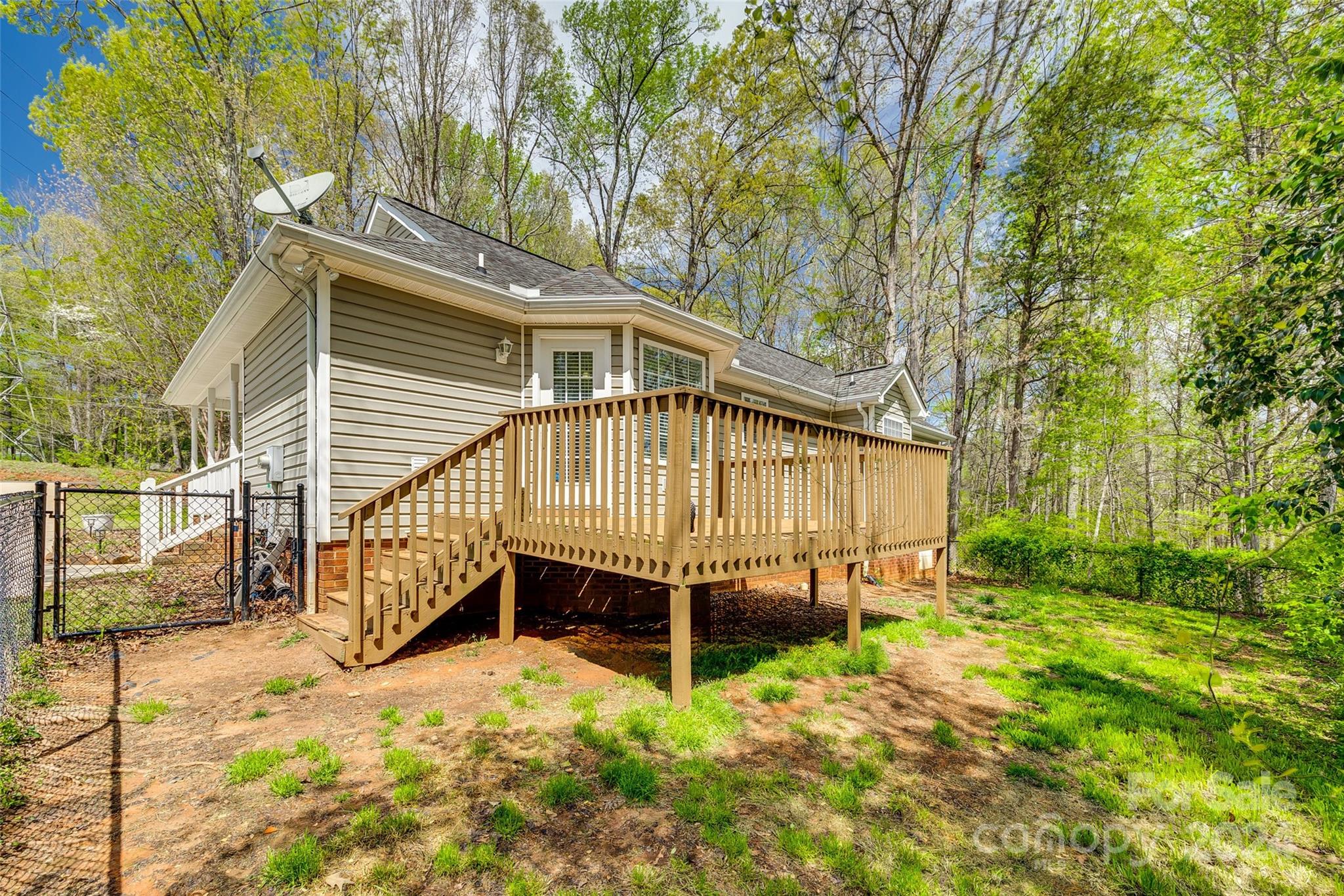 RAGIN ESTATES - Residential