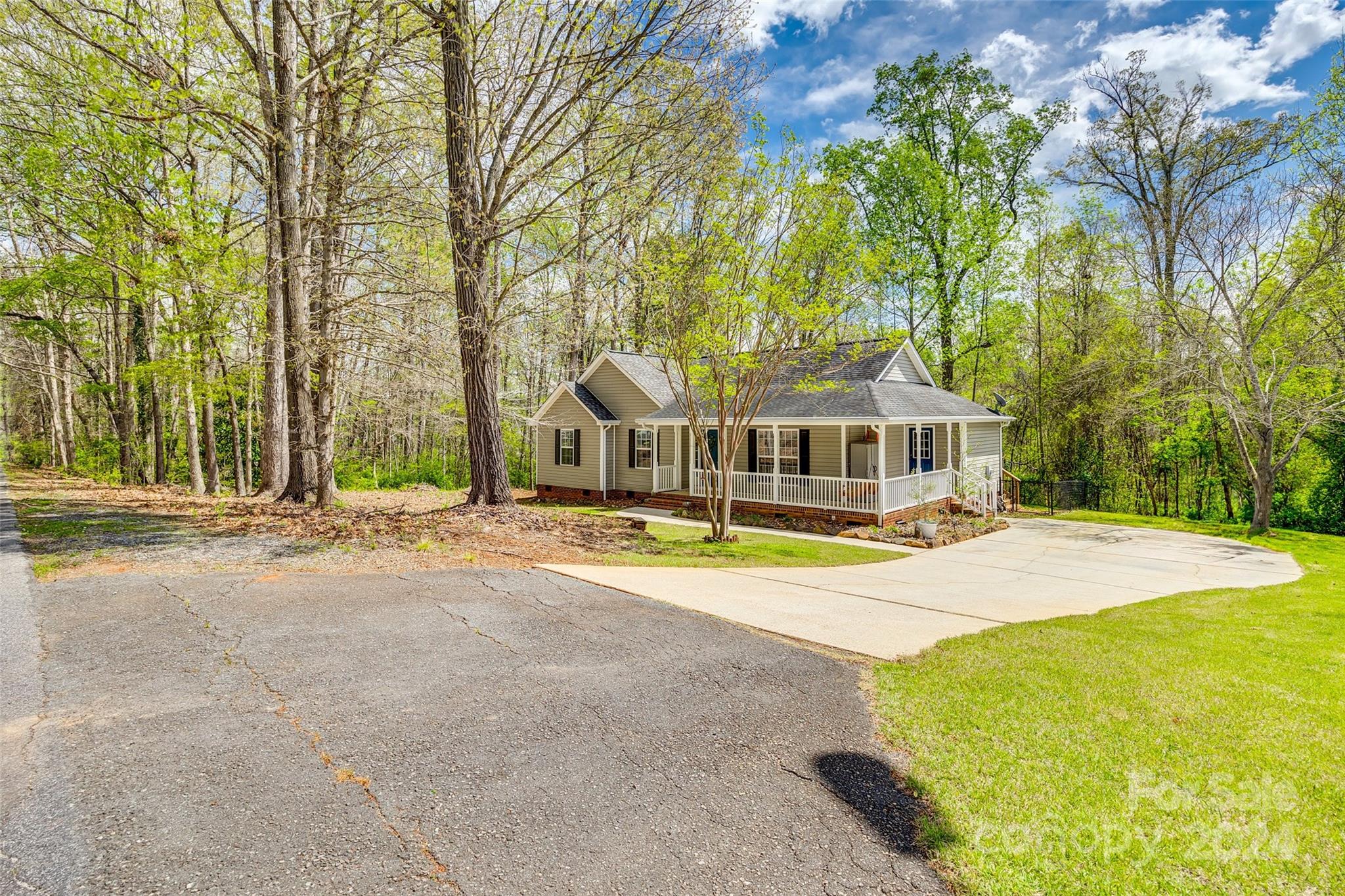 RAGIN ESTATES - Residential