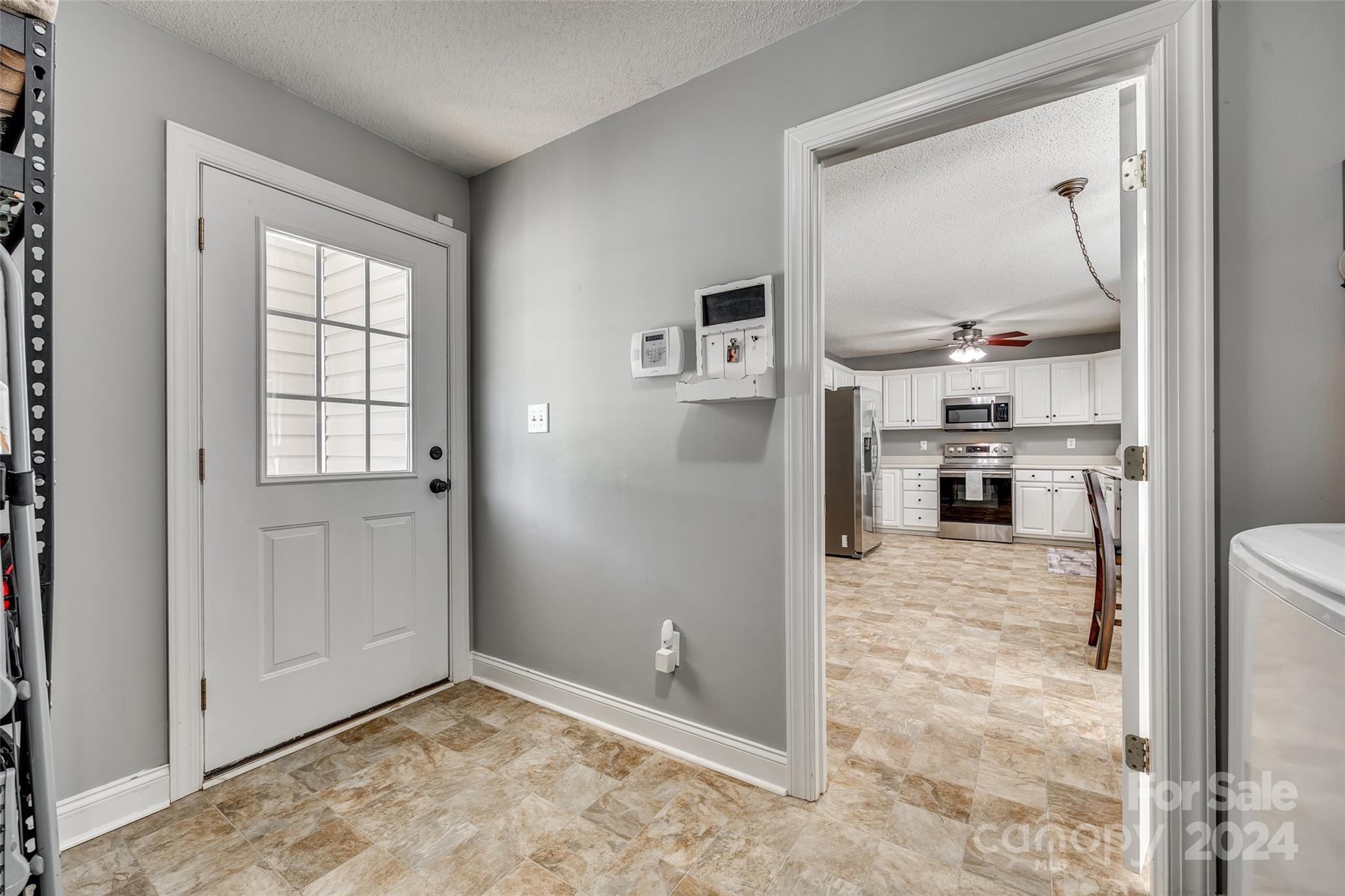 RAGIN ESTATES - Residential