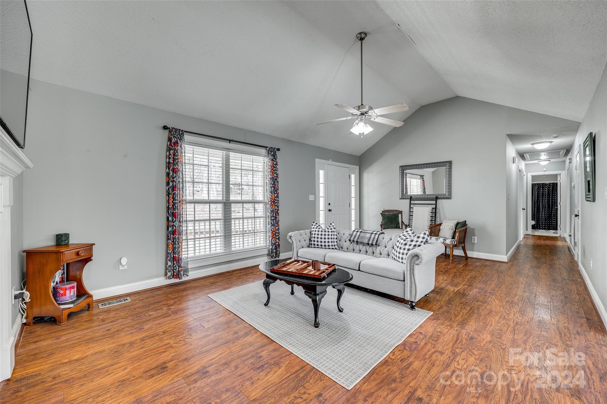 RAGIN ESTATES - Residential