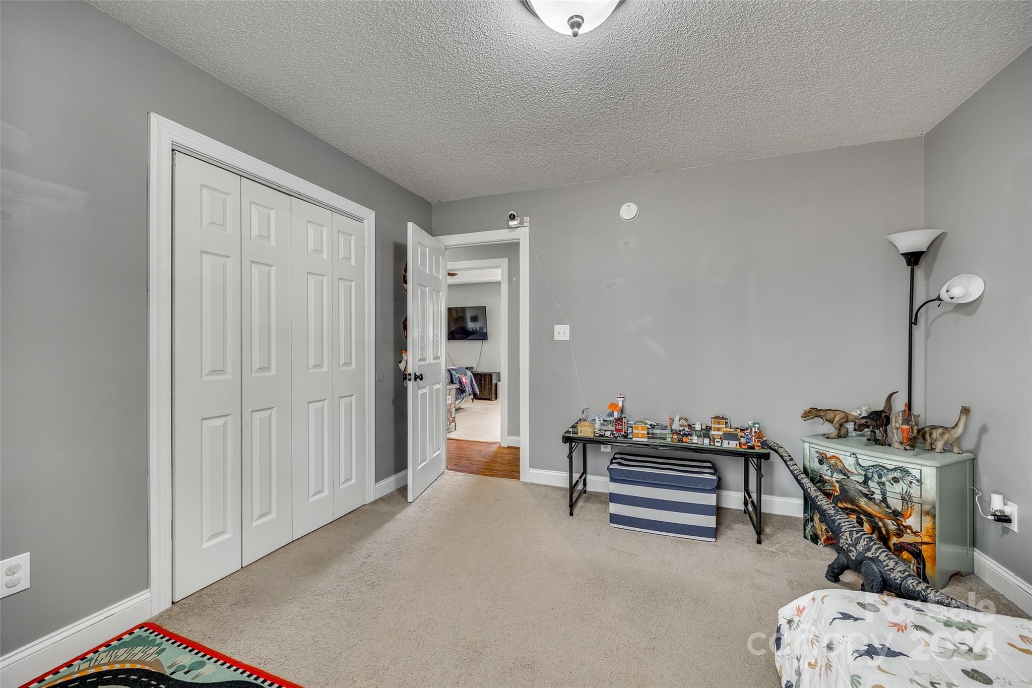 RAGIN ESTATES - Residential