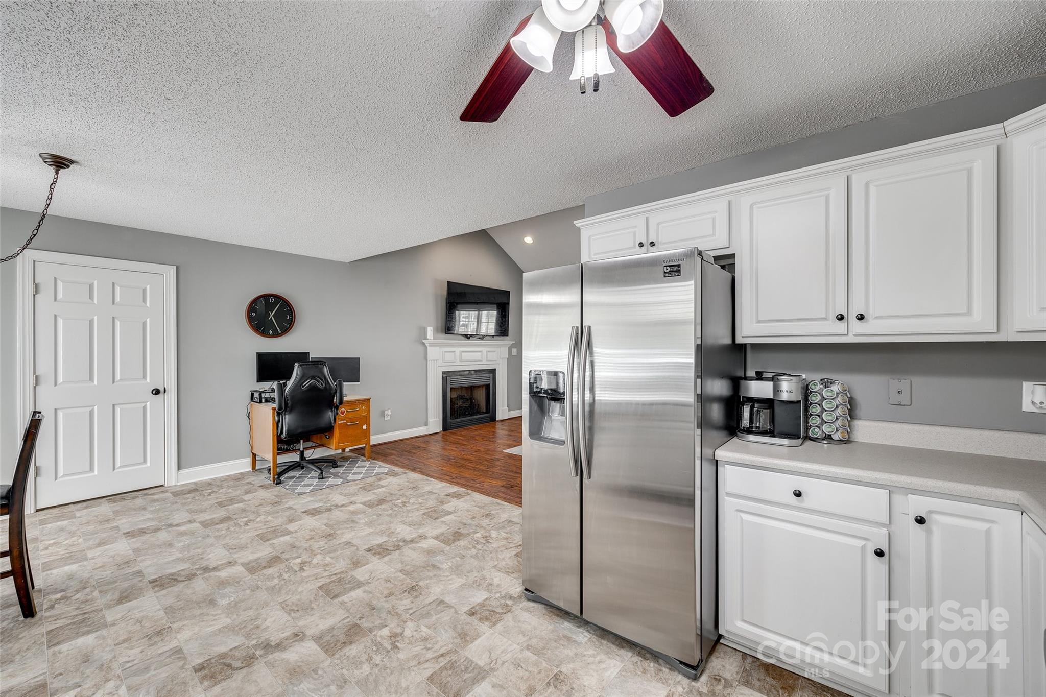 RAGIN ESTATES - Residential