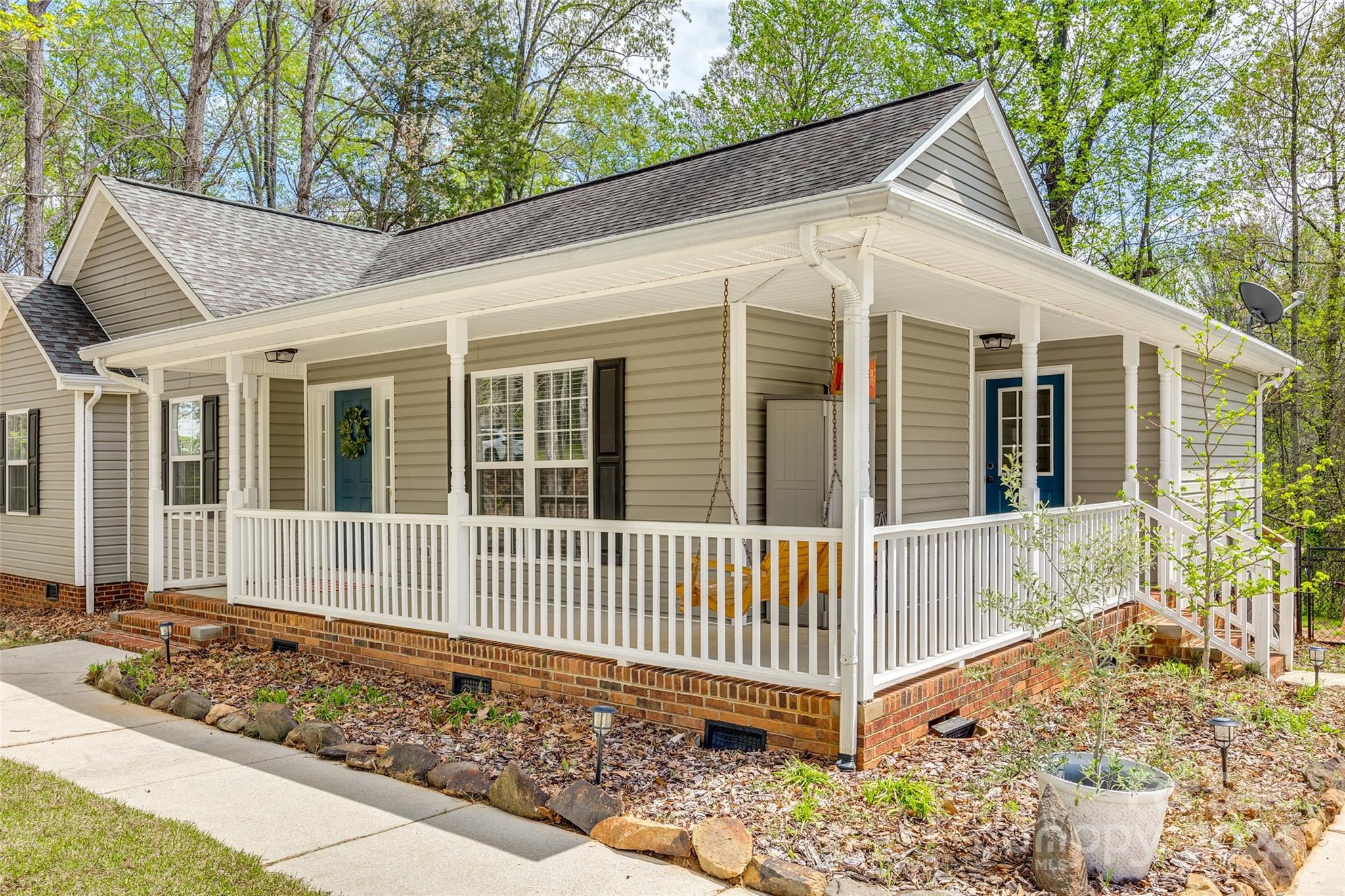 RAGIN ESTATES - Residential