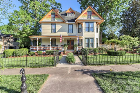 Photo of 235 Walnut Street, Statesville, NC 28677 (MLS # 4134450)
