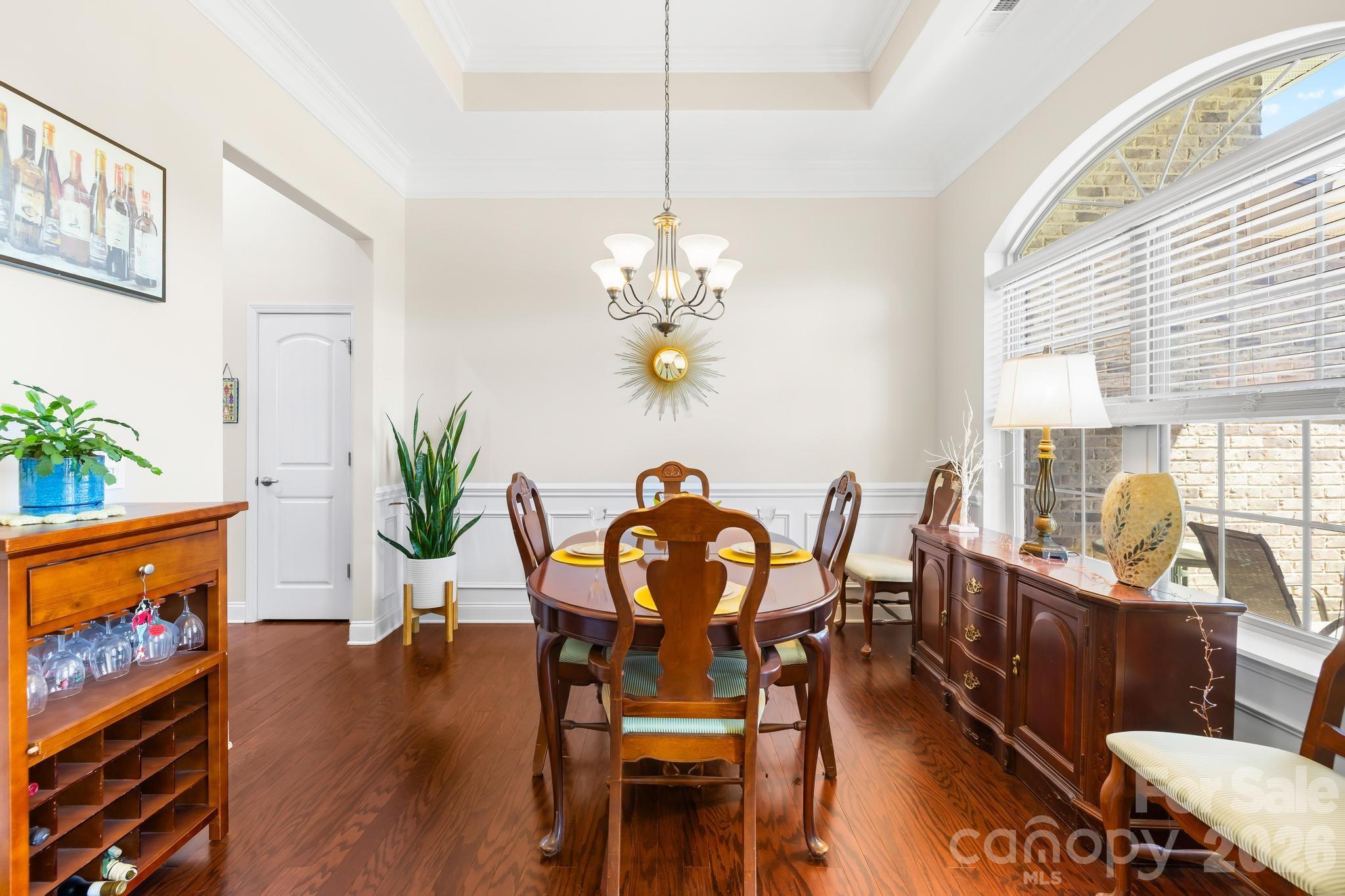 126 Tall Fern Loop