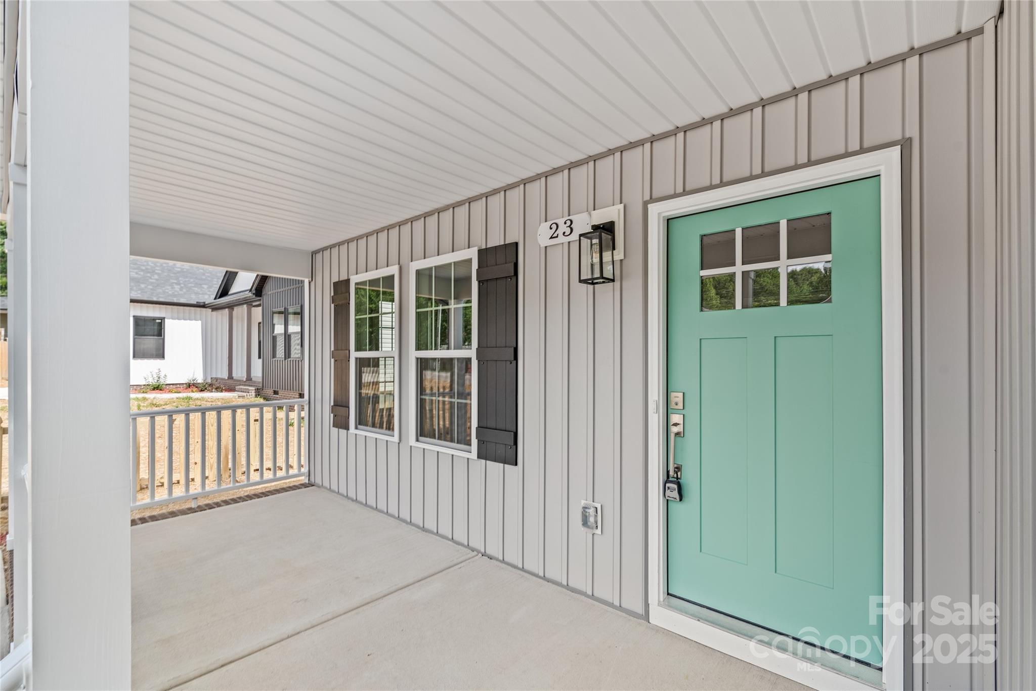 23 Lakewood Court NW