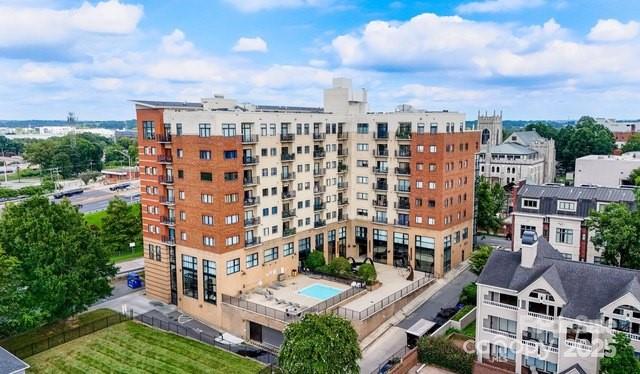 715 N Church Street 614