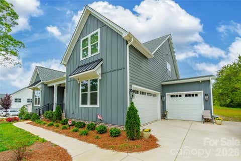 Photo of 310 Triple Ponds Court, Clover, SC 29710 (MLS # 4380366)