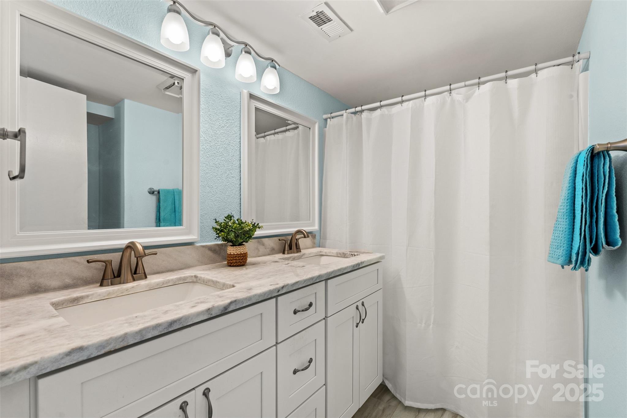 Meridian Plaza - Residential