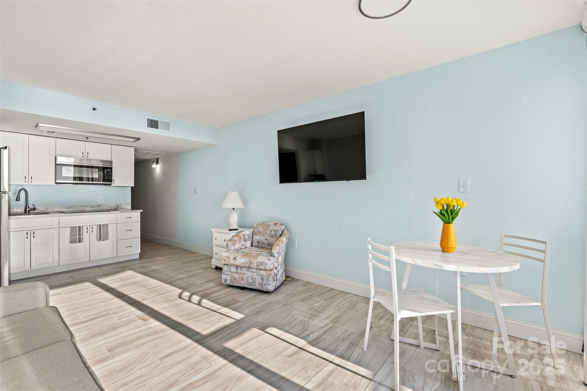 2310 N Ocean Boulevard 202