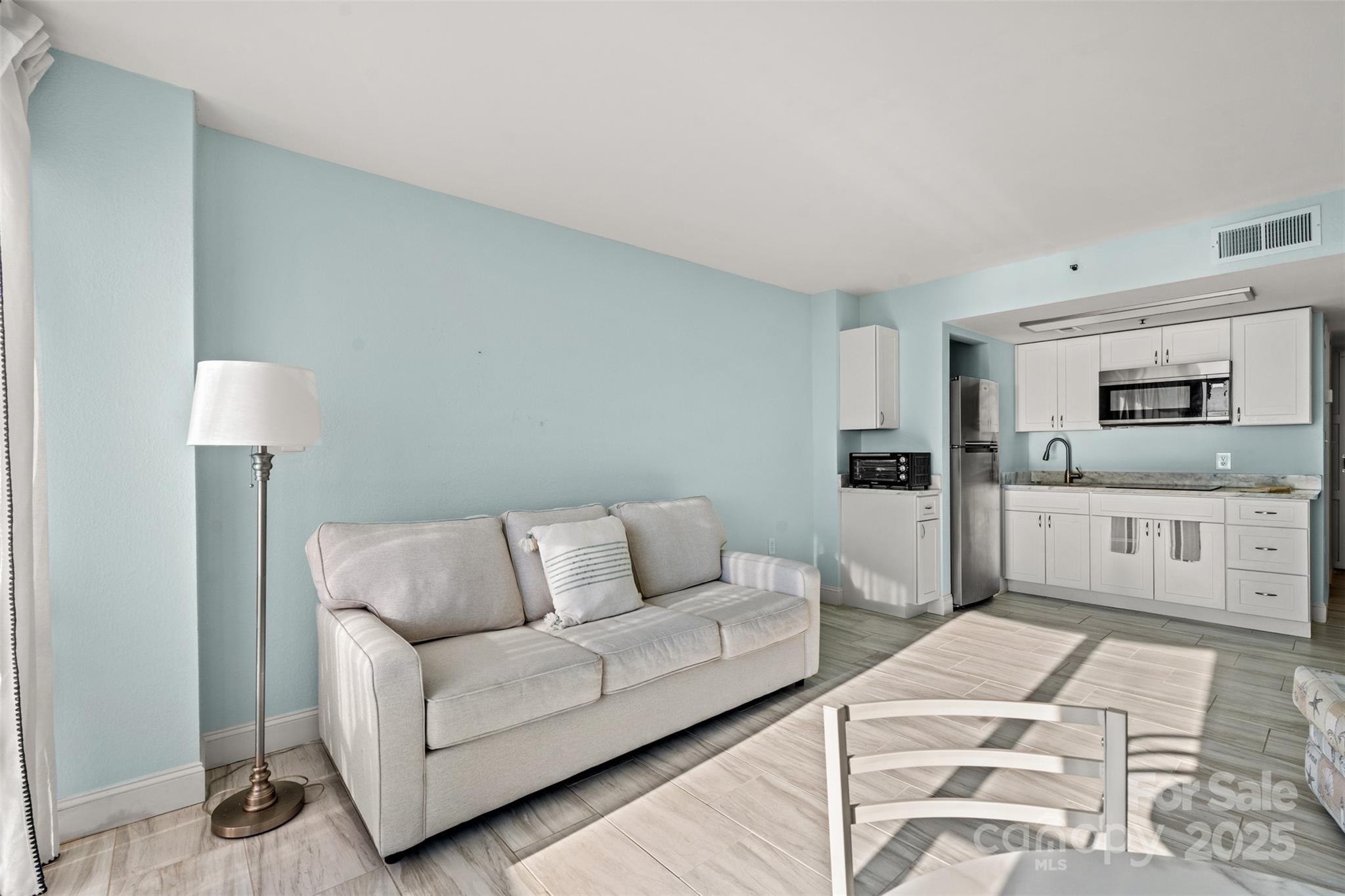 2310 N Ocean Boulevard 202