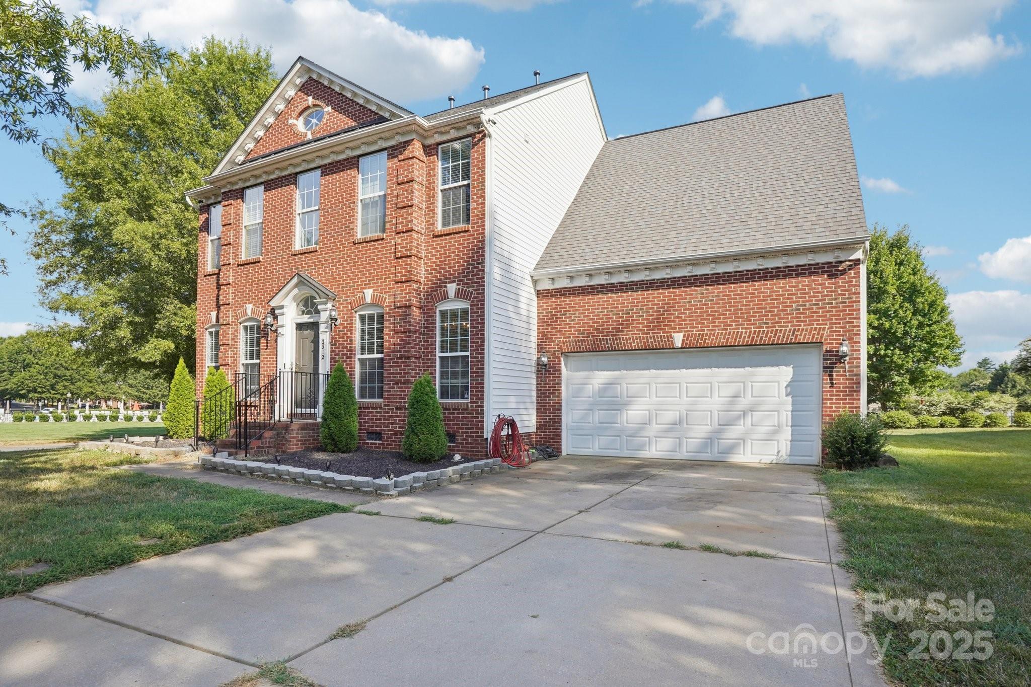 2512 Holly Oak Lane