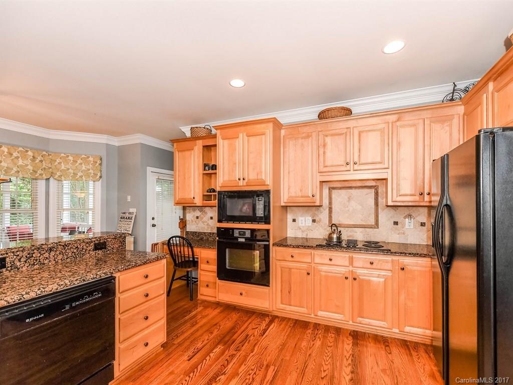 Lake Shore - Residential