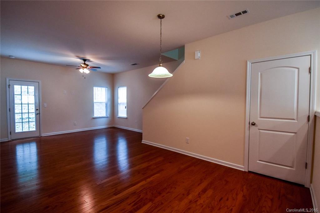 Woodburn Crossing - Residential Lease